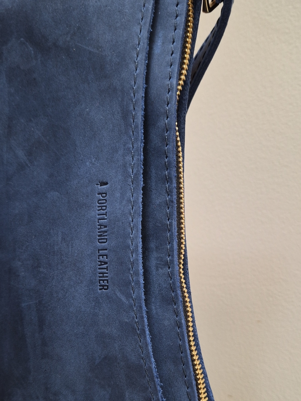 Portland Leather Goods Lucy  Navy Leather Shoulder Bag - Picture 6 of 6
